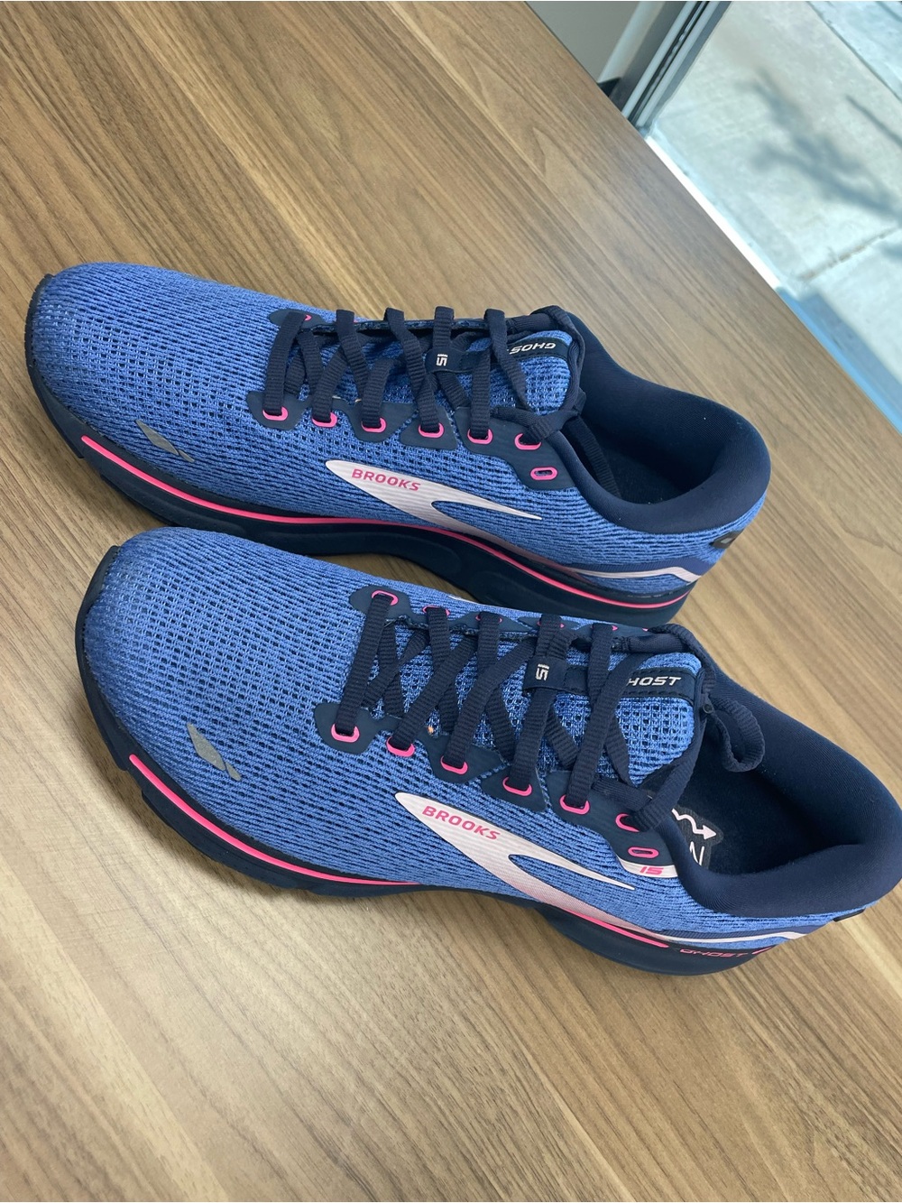 Like new Brooks Womens Ghost 15 Blue Running Road Shoes Size 11 - Picture 2 of 8